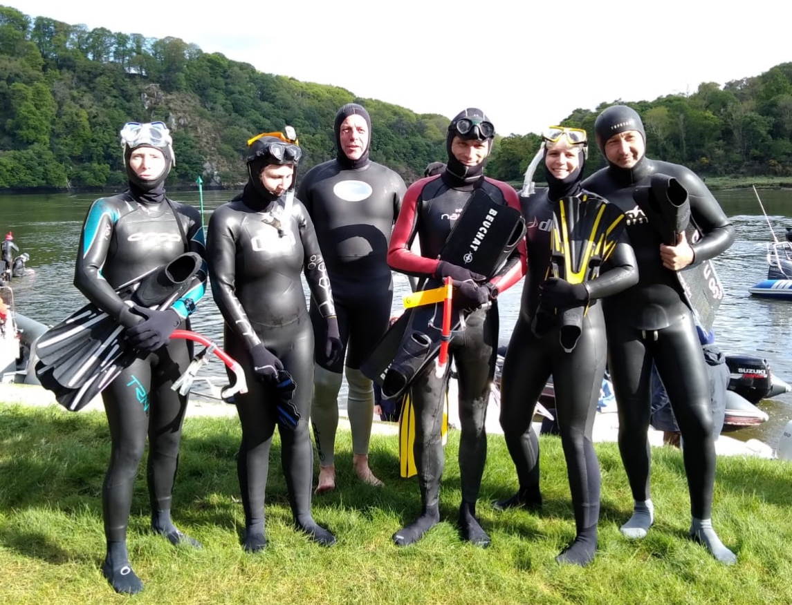 Les nageurs du CPTSM avant le départ de la descente du Trieux en 2019
