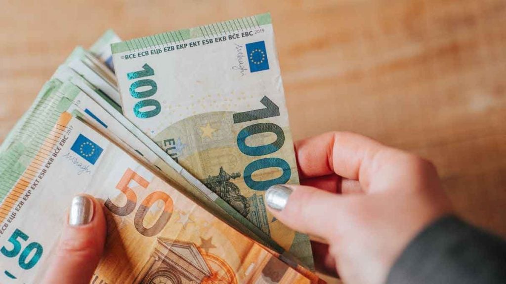C’est fini pour les billets de banque que l’on connaît  voici à quoi ils ressembleront demain, selon la BCE