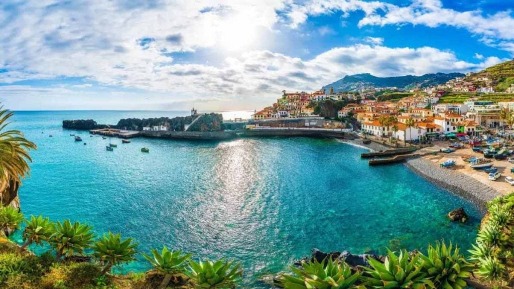 « Je ne reviendrai plus en France… » cette île européenne est le nouveau « paradis secret » des Français