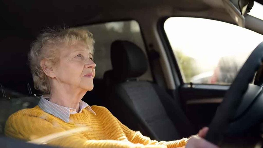 La nouvelle est tombée les seniors de plus de 68 ans seront désormais empêchés de conduire à partir de cette date, mais seulement dans ce pays européen
