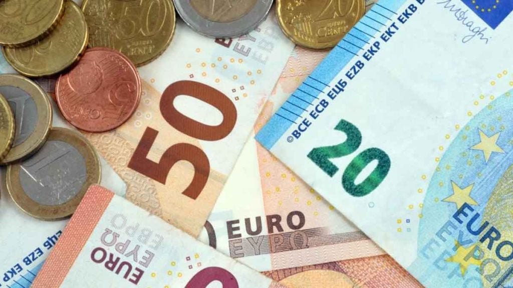 Retraite et impôts comment payer moins en 2026 grâce à ces abattements oubliés 