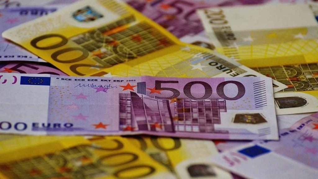 Un retraité gagne 71,5 millions d’euros à la loterie, mais perd l’intégralité de ses gains une semaine plus tard à cause d’une application