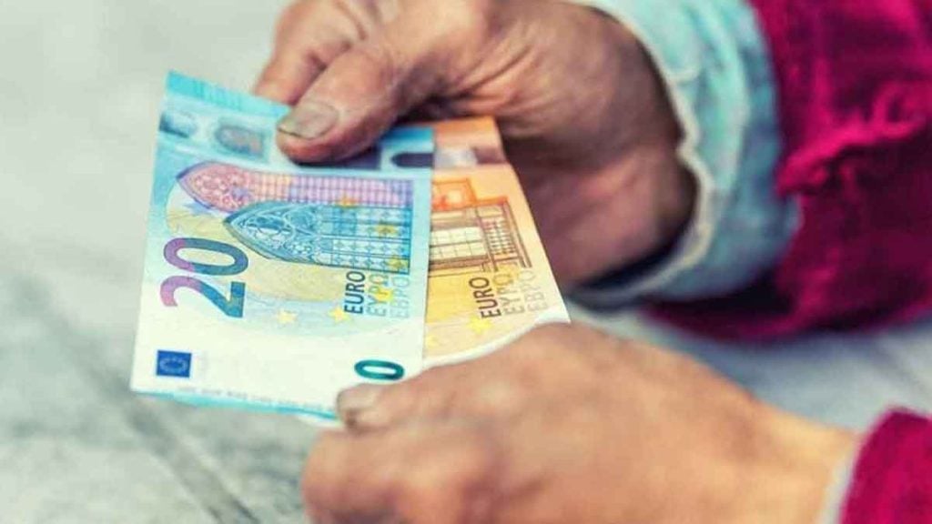 Virements peu de Français le savent mais il est formellement interdit de faire des virements entre vos comptes, les comptes concernés